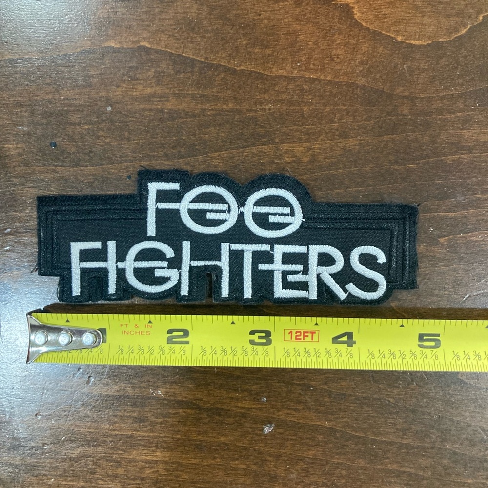 Foo Fighters Iron-On Patch - Picture 1 of 2
